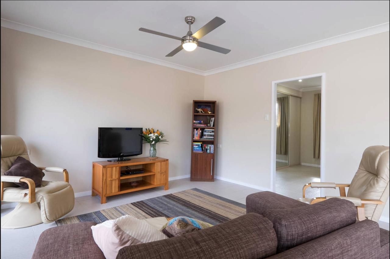 The Villa At The Bay Deception Bay Bagian luar foto