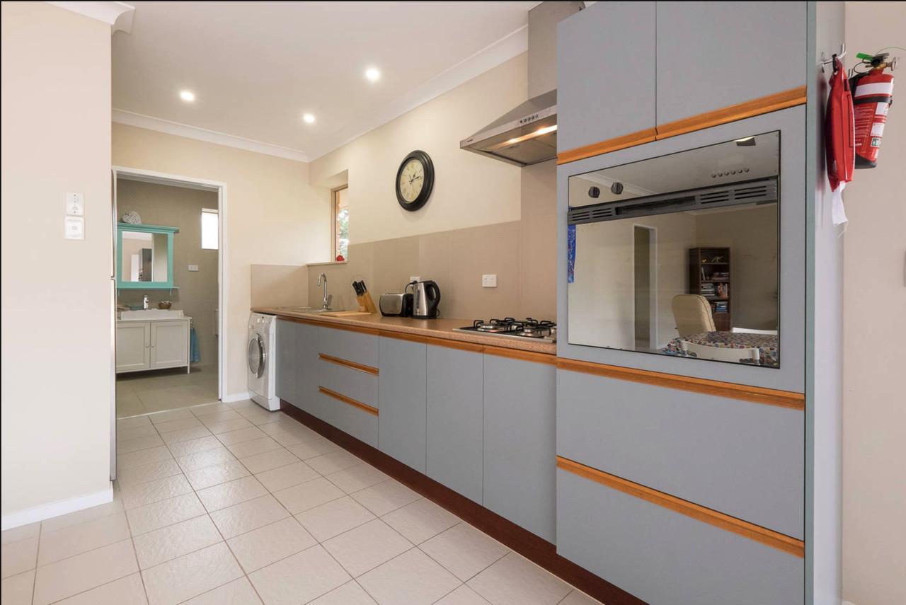 The Villa At The Bay Deception Bay Bagian luar foto